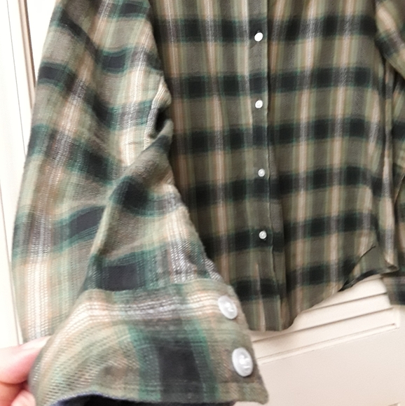 Green Plaid Button Collar Tee WhatGoesAround Boho - Picture 7 of 8